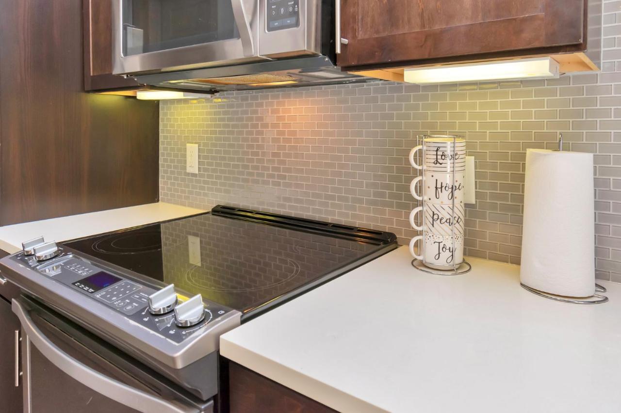 יוסטון Downtown Hou 1Br Rental Car Available!! Pool Wifi מראה חיצוני תמונה